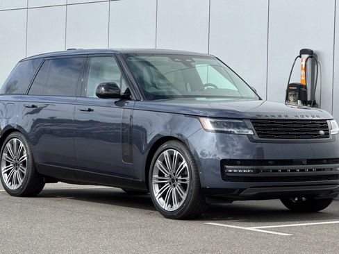New 2026 Land Rover Range Rover Long Wheelbase SE AWD/4WD image 7
