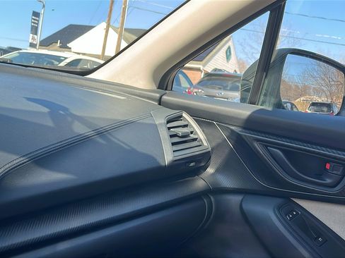 Used 2017 Subaru Impreza 2.0i Premium image 20