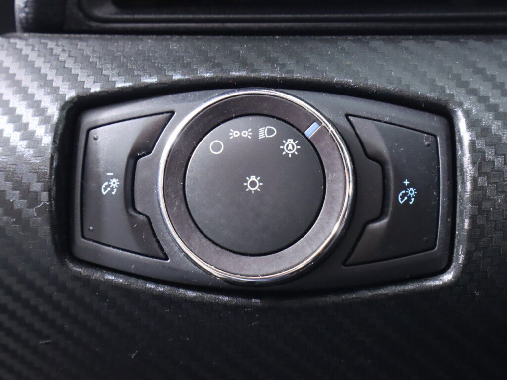 Used 2020 Ford Mustang Coupe RWD image 10