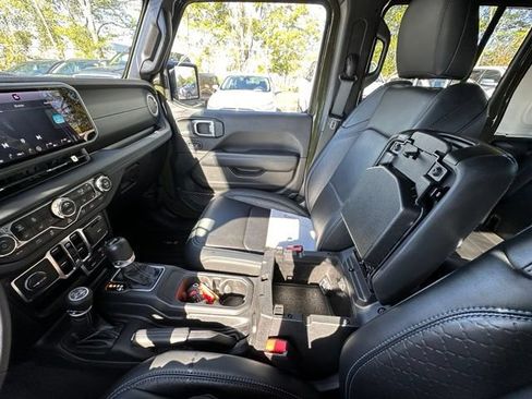 Used 2024 Jeep Wrangler High Altitude AWD/4WD image 25