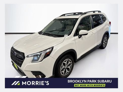 Used 2023 Subaru Forester Premium AWD/4WD image 1