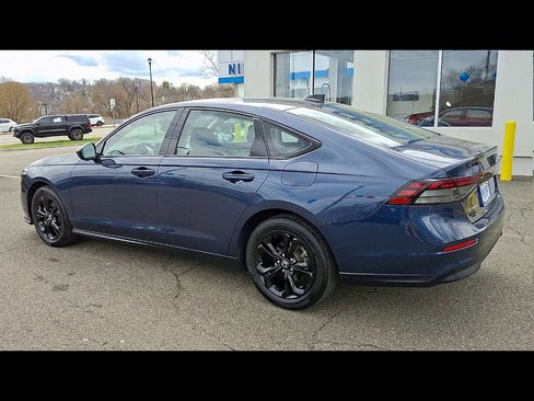 Used 2025 Honda Accord SE image 6