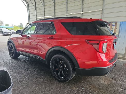 Used 2022 Ford Explorer ST-Line w/ Class IV Trailer Tow Package AWD/4WD image 3