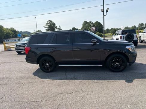 Used 2023 Ford Expedition XLT RWD image 18