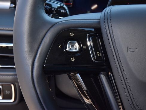 New 2026 Lincoln Aviator Premiere image 25