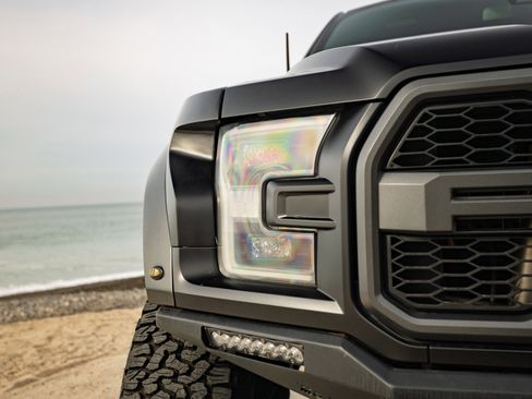 Used 2018 Ford F150 Raptor w/ Equipment Group 802A Luxury image 31