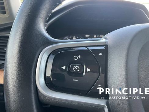 Used 2022 Volvo XC90 T5 Momentum FWD image 25
