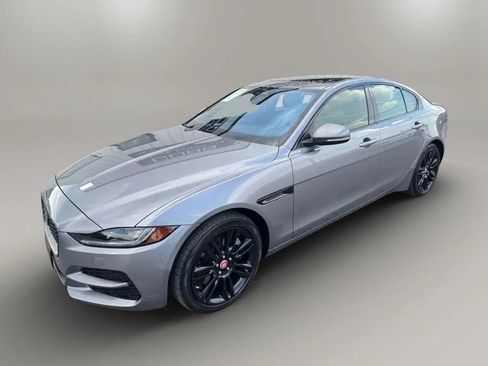 Used 2020 Jaguar XE S AWD/4WD image 2