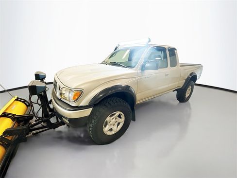 Used 2004 Toyota Tacoma 4x4 Xtracab V6 w/ SR5 Color-Keyed Pkg image 38