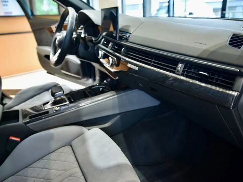 Used 2023 Audi S4 Premium Plus image 26