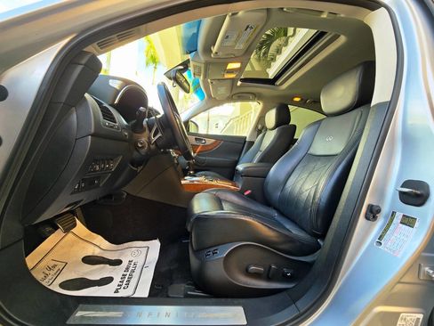 Used 2011 INFINITI FX50 AWD w/ Sport Pkg image 20