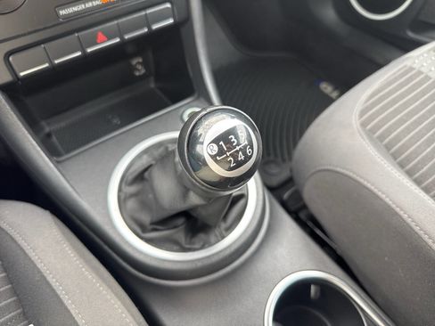 Used 2014 Volkswagen Beetle R-Line image 27