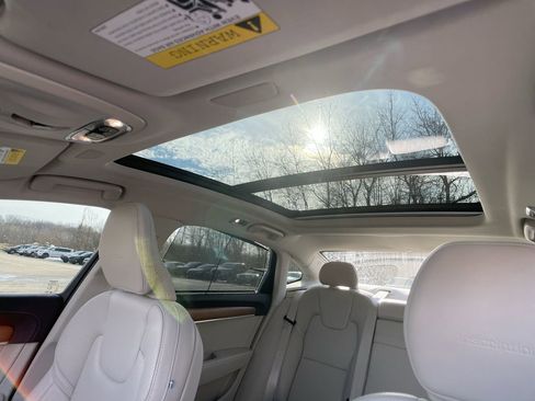 Used 2020 Volvo S90 T6 Inscription image 22