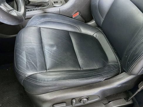 Used 2022 Chevrolet Traverse LT AWD/4WD image 17