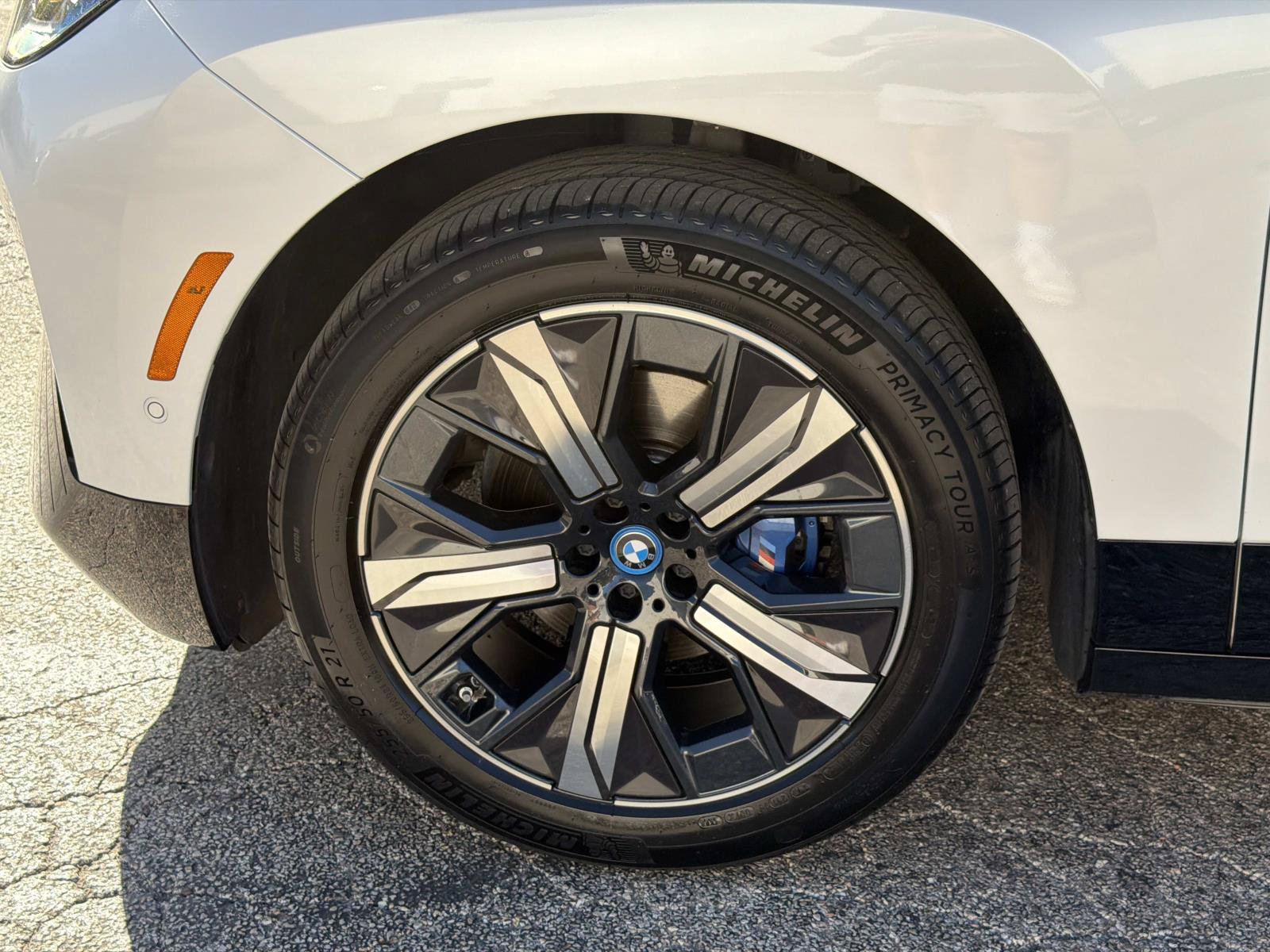 Certified 2024 BMW iX M60 w/ Luxury Package AWD/4WD image 10