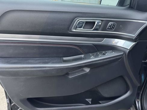 Used 2018 Ford Explorer Sport w/ Equipment Group 401A image 13