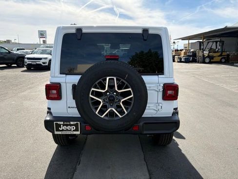 New 2026 Jeep Wrangler Unlimited Sahara AWD/4WD image 6