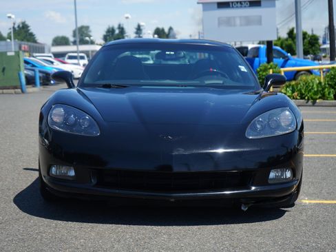 Used 2007 Chevrolet Corvette Coupe w/ Preferred Equipment Group RWD image 8