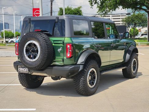 Used 2023 Ford Bronco Badlands image 7