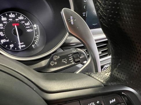 Used 2022 Alfa Romeo Stelvio Veloce image 42