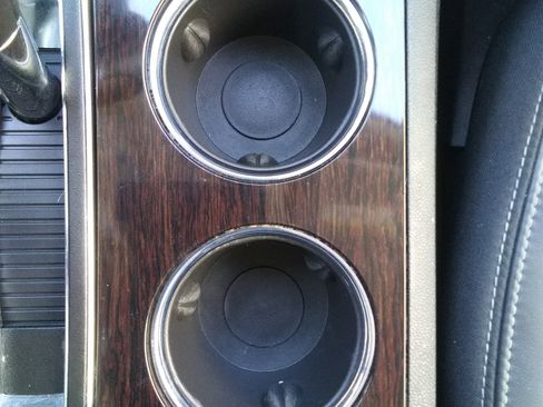 Used 2017 Chevrolet Traverse Premier image 18