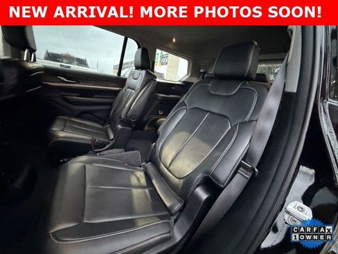 Used 2023 Jeep Grand Cherokee L Limited w/ Black Appearance Package image 6