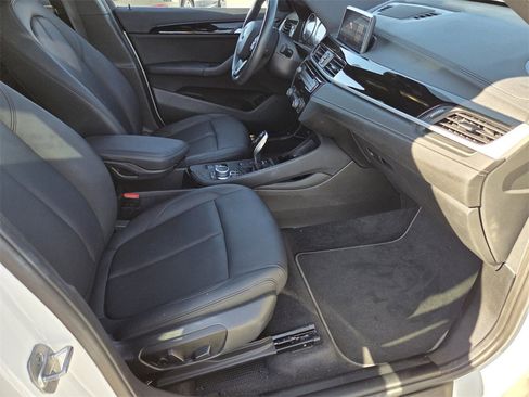 Certified 2022 BMW X1 sDrive28i w/ Premium Package image 10