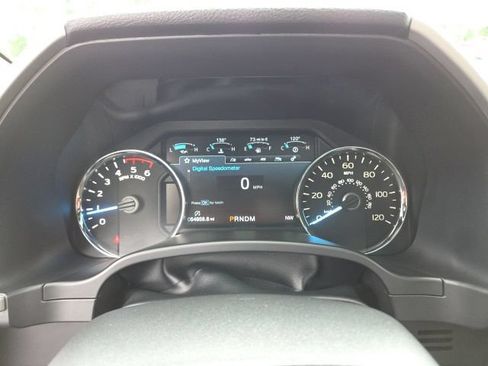 Used 2018 Ford F150 Lariat w/ Equipment Group 502A Luxury AWD/4WD image 23