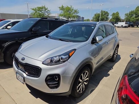 Used 2017 Kia Sportage EX w/ EX Technology Package AWD/4WD image 2