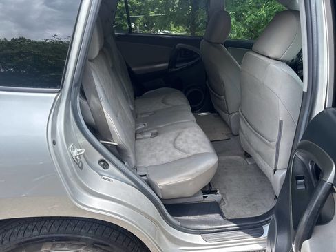 Used 2012 Toyota RAV4 4WD w/ Value Pkg image 25
