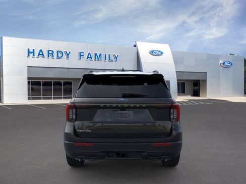New 2026 Ford Explorer Active RWD image 5