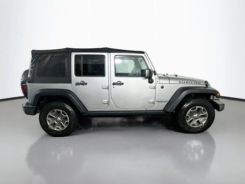 Used 2015 Jeep Wrangler Unlimited Rubicon AWD/4WD image 7