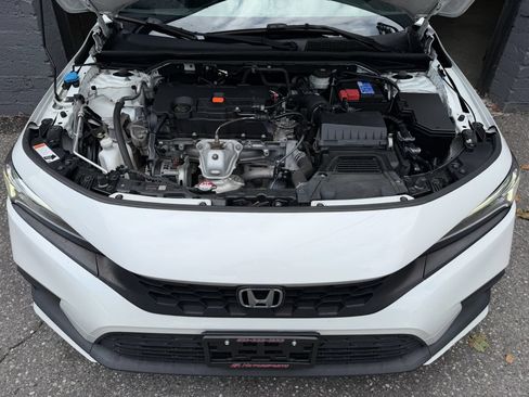 Used 2022 Honda Civic Sport image 9