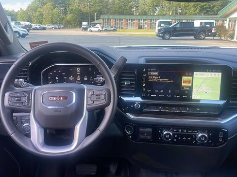 Used 2026 GMC Sierra 1500 Elevation w/ Elevation Select Package AWD/4WD image 11