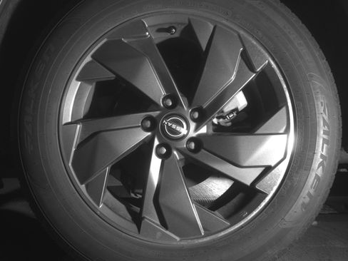 Used 2025 Nissan Rogue SV image 14