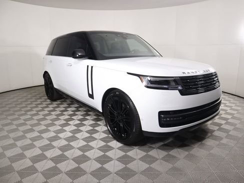 New 2026 Land Rover Range Rover Long Wheelbase SE AWD/4WD image 3