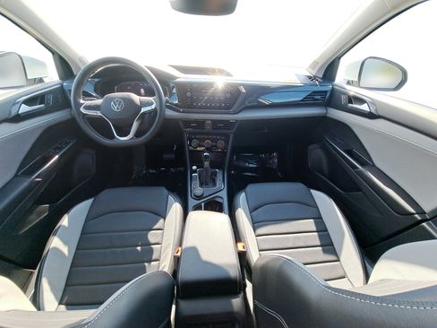 Certified 2023 Volkswagen Taos SEL AWD/4WD image 9