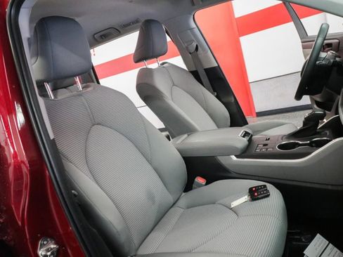 Used 2023 Toyota Highlander LE image 22