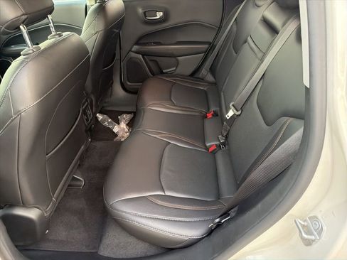 Certified 2018 Jeep Compass Limited w/ Navigation Group image 27