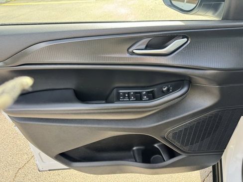 Certified 2023 Jeep Grand Cherokee Laredo image 14