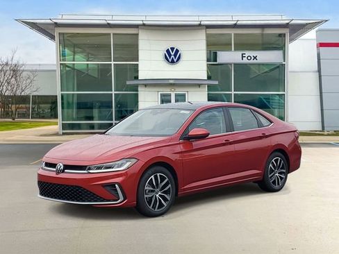 New 2025 Volkswagen Jetta SE image 2