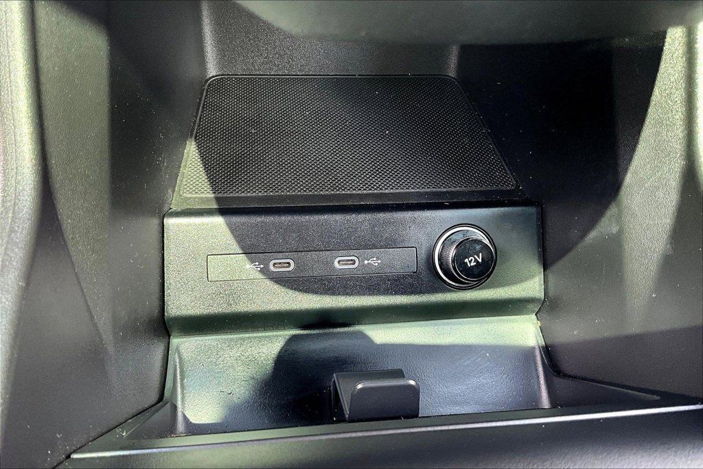 Used 2024 Audi Q4 e-tron Premium Plus AWD/4WD image 15