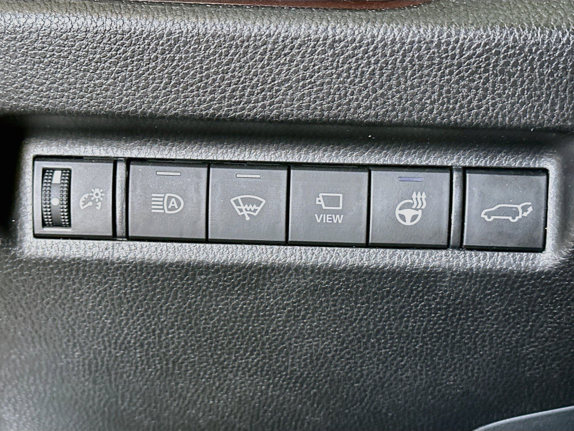 Used 2021 Toyota RAV4 Limited AWD/4WD image 17