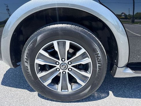 Used 2017 Nissan Armada SL w/ Interior Lighting Package AWD/4WD image 34
