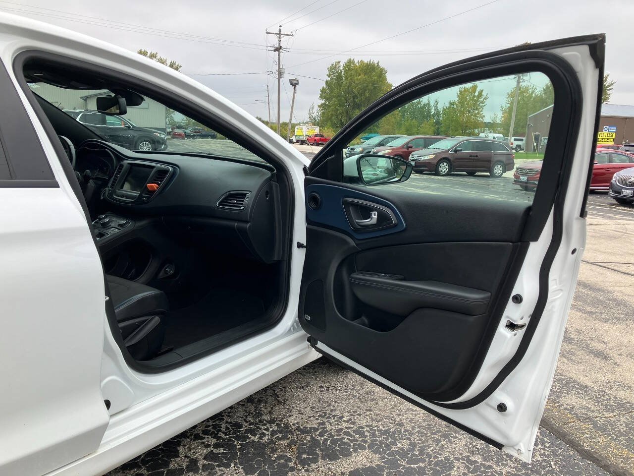 Used 2015 Chrysler 200 S w/ Navigation & Sound Group I FWD image 13