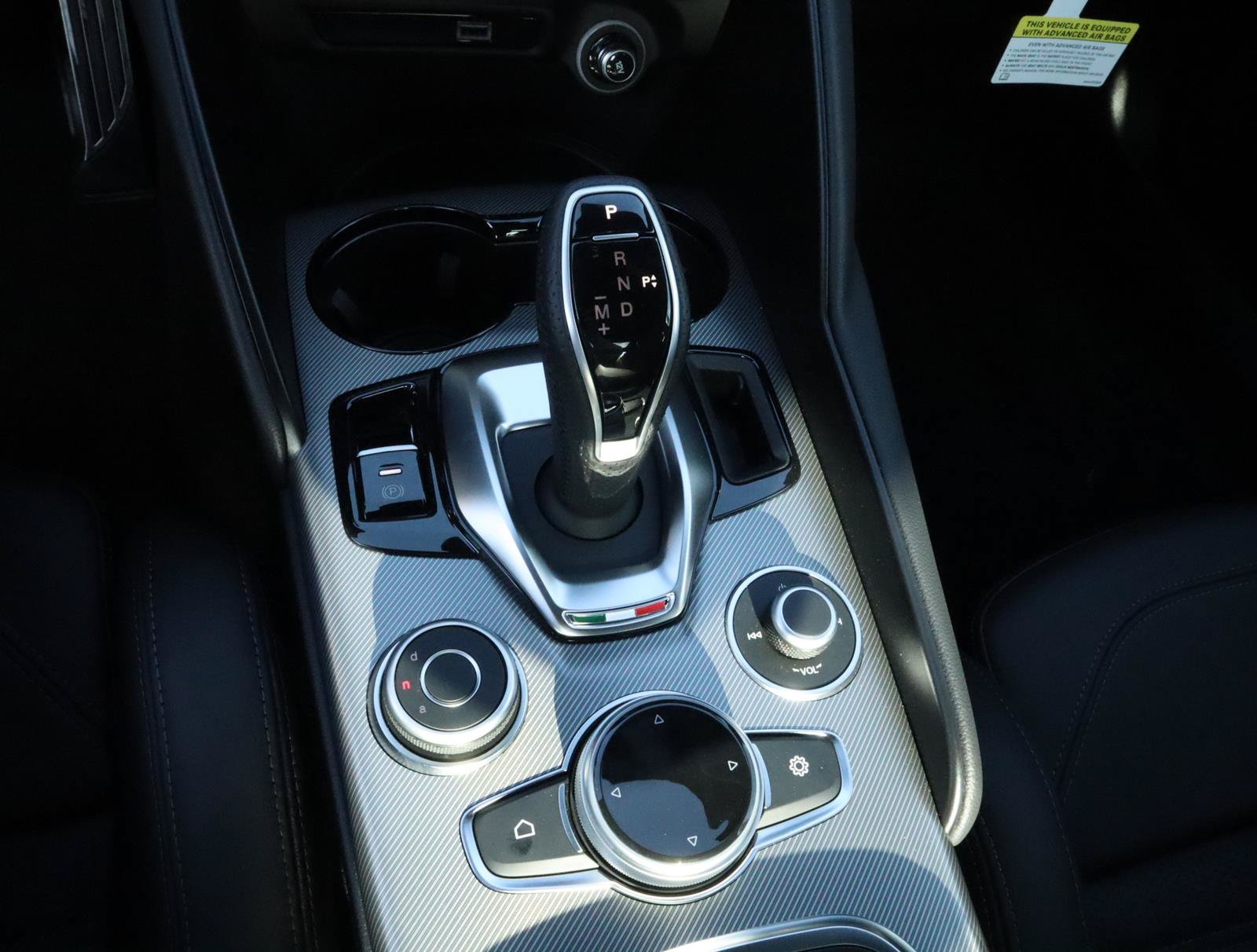New 2025 Alfa Romeo Giulia w/ Veloce Package Rwd image 11