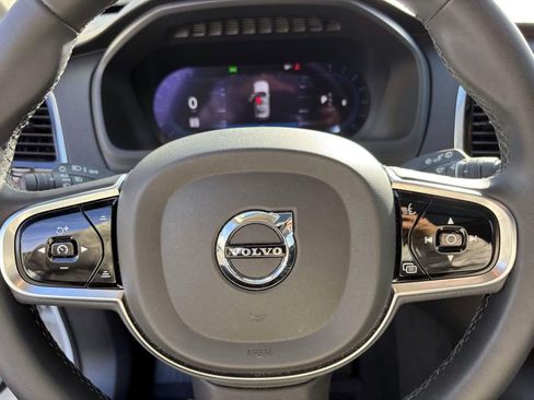 Used 2024 Volvo XC90 B6 Plus image 17