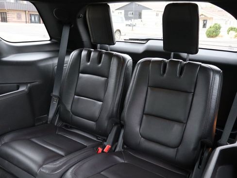 Used 2014 Ford Explorer Limited image 21