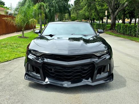 Used 2019 Chevrolet Camaro LT RWD image 2