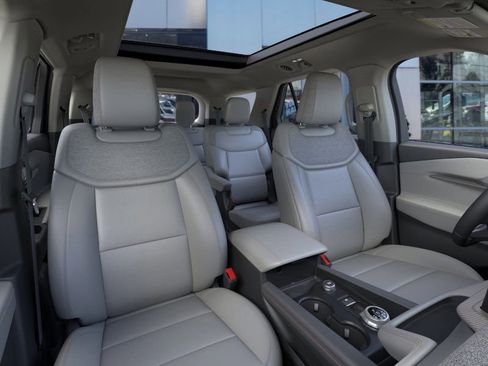 New 2026 Ford Explorer Active w/ Active Comfort Package image 10